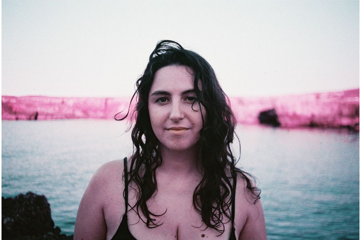 Lomo MC-A 胶片相机拍摄样张，紫色滤镜效果