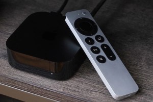 Apple TV 4K遥控器视图