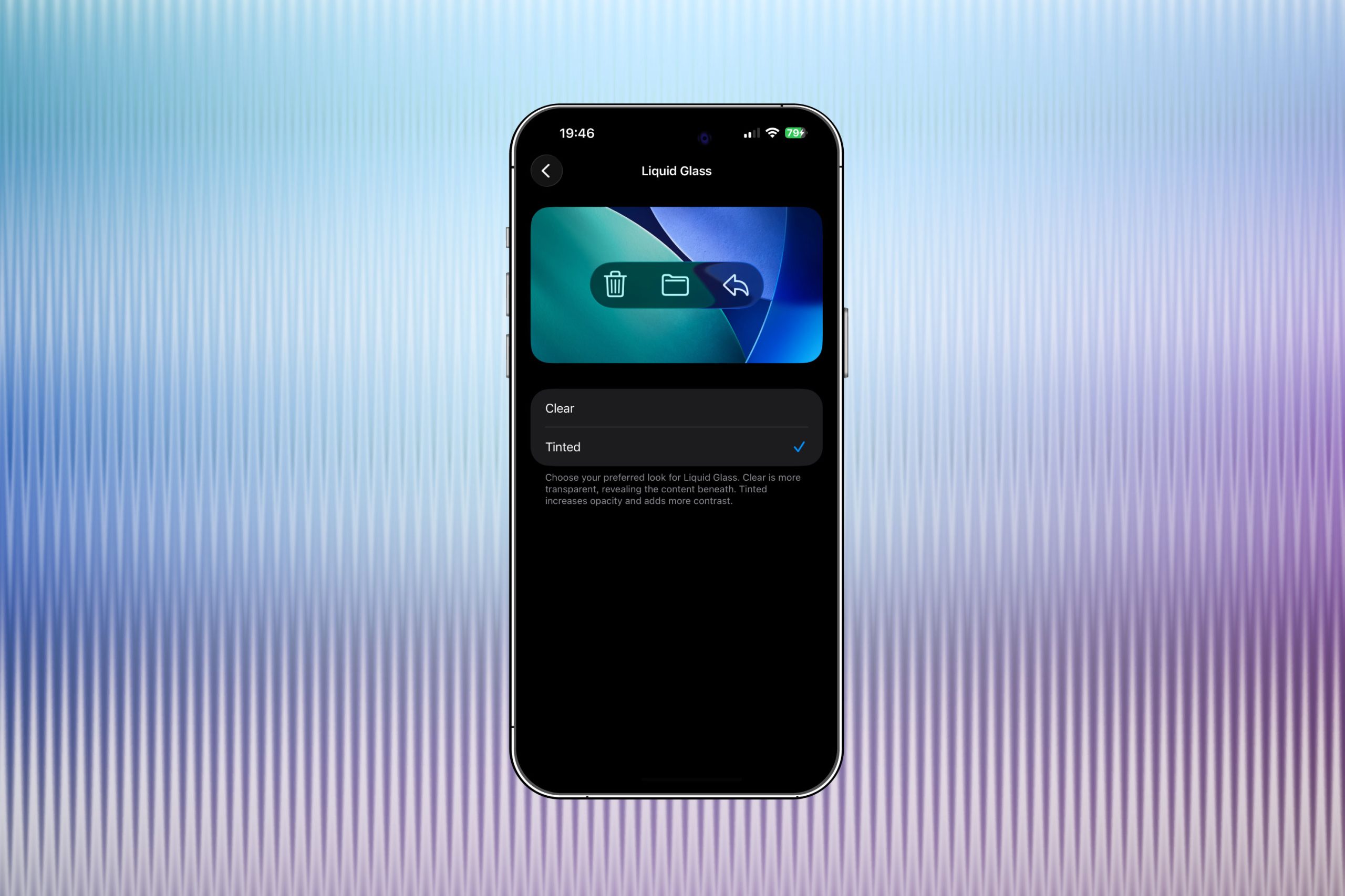 iPhone上的Liquid Glass透明度调整示例