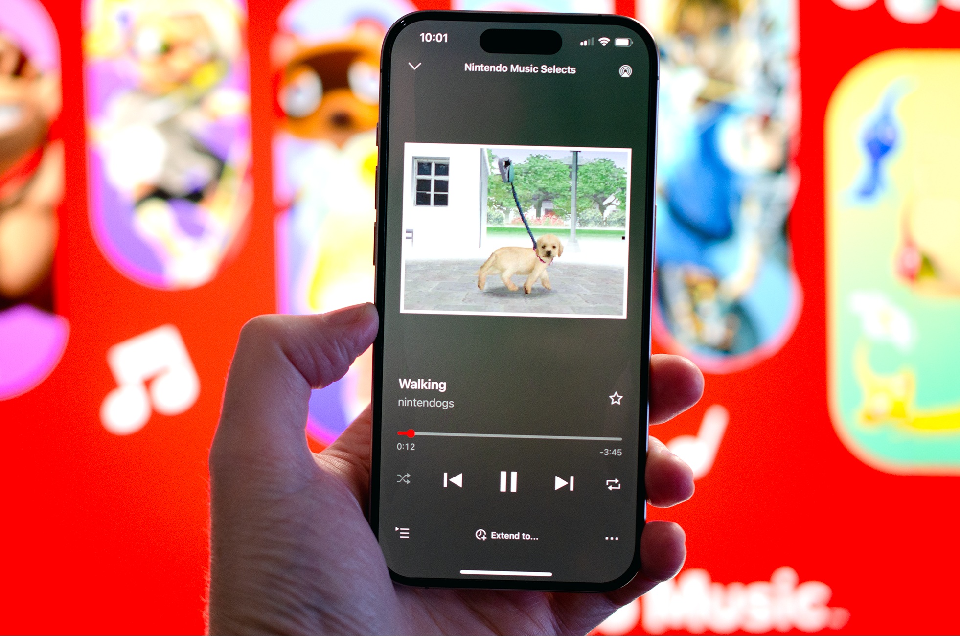 手机主屏幕上任天堂音乐应用图标与其他任天堂应用并列。