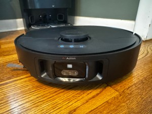 黑五抢先购：Roborock和Eufy扫地机器人最高省1300美元