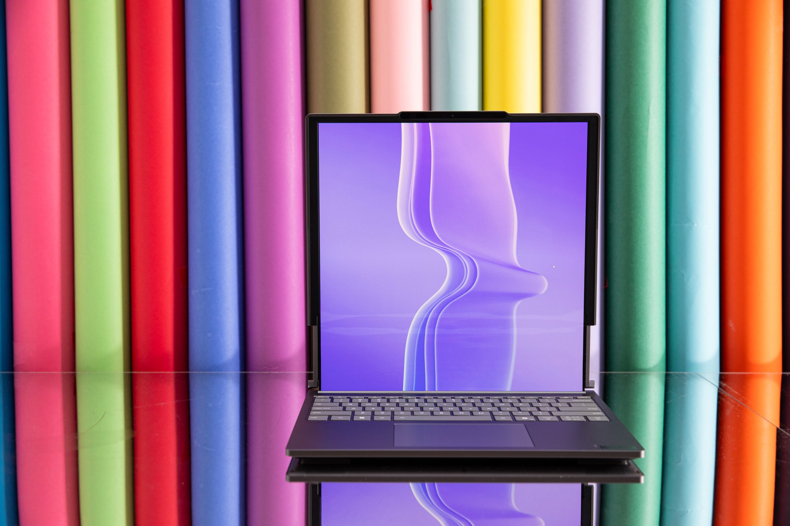 联想ThinkBook Plus Gen 6可卷曲屏幕笔记本实拍图